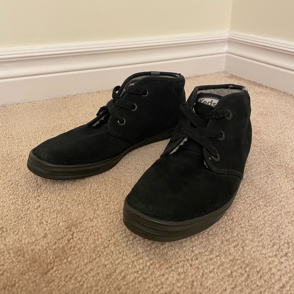 KEDS Black Suede Shoes Women’s Size 7